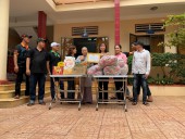 Chia sẻ yêu thương bằng những gì có thể