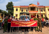 Huyện Lộc Ninh: Mở đợt cao điểm “90 ngày, đêm” tuyên truyền, hướng dẫn người dân tích hợp giấy tờ trên ứng dụng VNeID trên địa bàn huyện