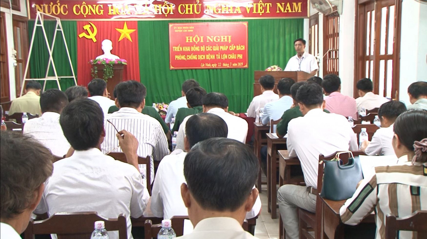 UBND huyện: Tổ chức hội nghị triển khai các giải pháp cấp bách phòng, chống bệnh Dịch tả lợn Châu Phi