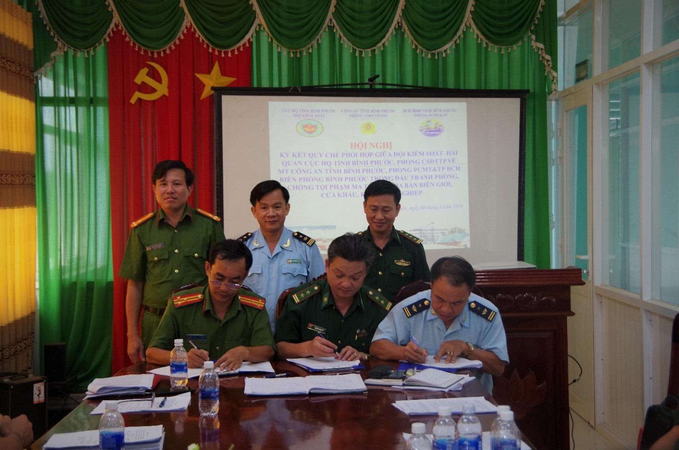 Lãnh đạo ba lực lượng ký kết chương trình phối hợp đấu tranh tội phạm về ma túy trên khu vực biên giới, các cửa khẩu và các khu công nghiệp