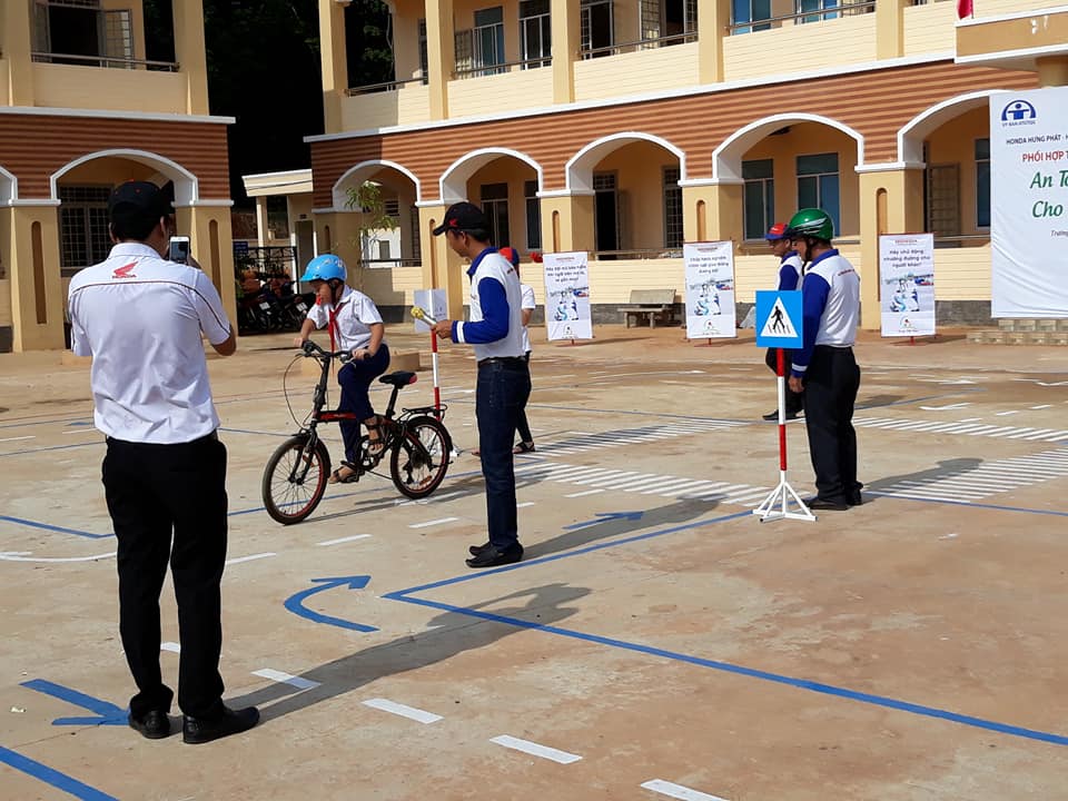 31416877 1224966720970482 4128978634054565888 n