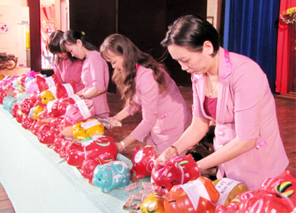 Hiệu quả từ CVĐ “Học tập và làm theo tấm gương đạo đức Hồ Chí Minh” của các cấp Hội Phụ nữ