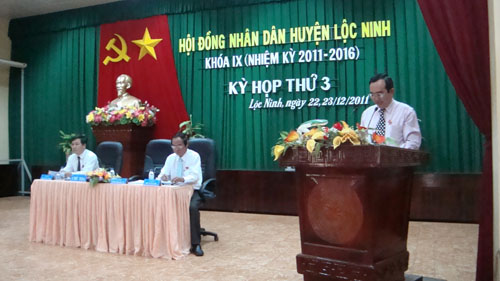 Một số chỉ tiêu và giải pháp thực hiện phát triển kinh tế năm 2012